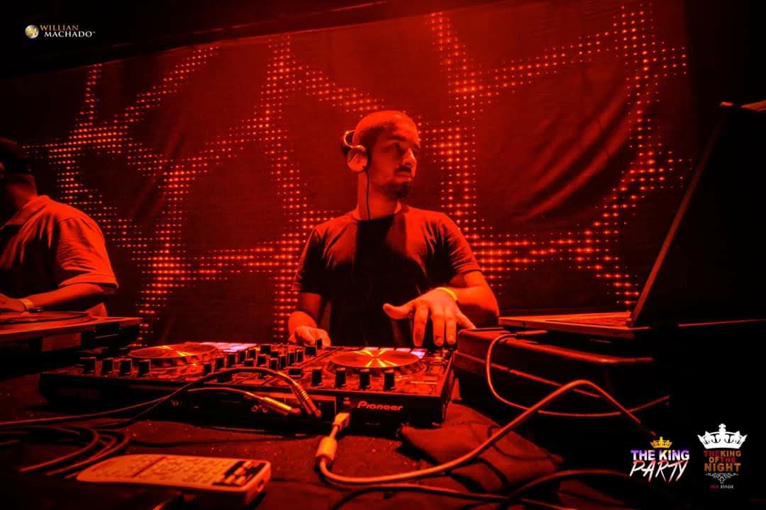 DJ Kmillu em ação